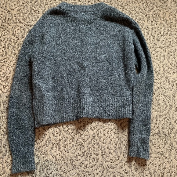 Super cute cropped sweater - Picture 3 of 3